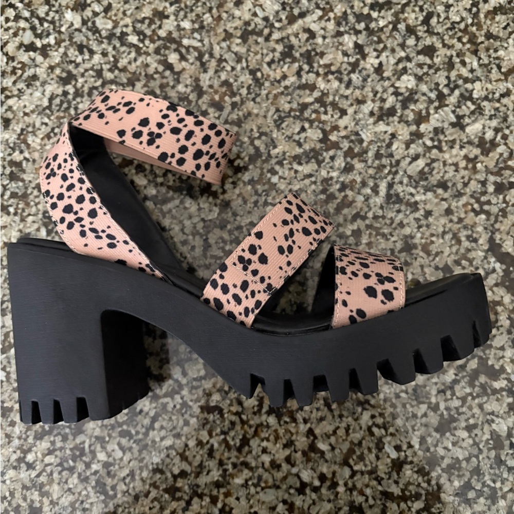 New Madden Girl “Sohoo” Style Animal Print Platform Sandals